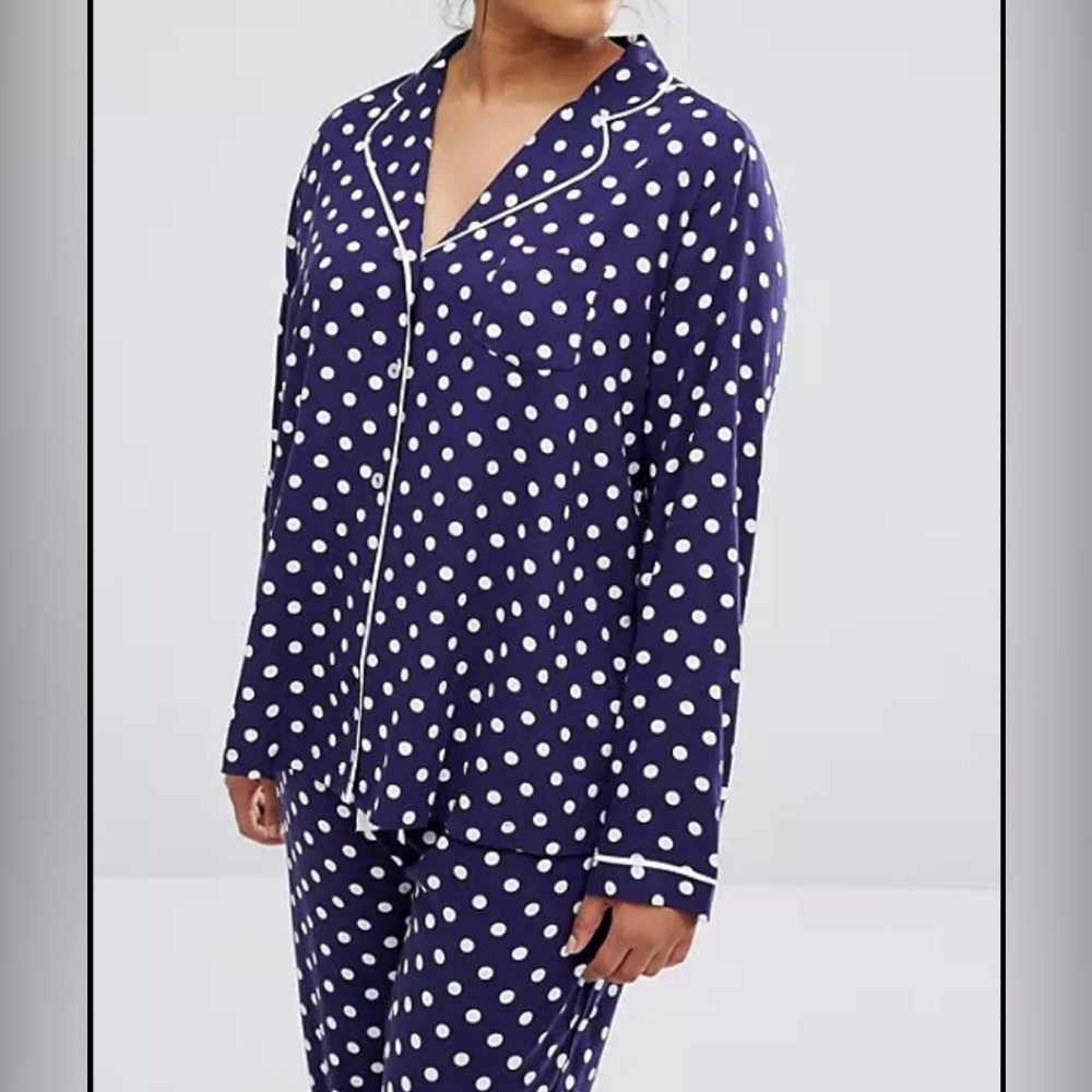 Woman’s Charter Club Blue Polka Dot Pajama Set